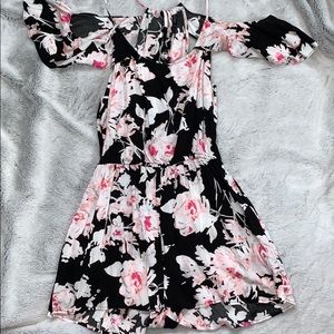 Floral romper NWOT